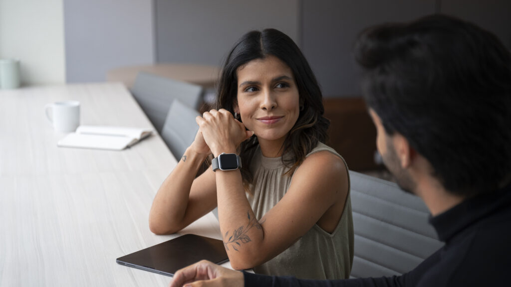 How Modern Leaders Build InfluenceWithout Raising Their Voice 3 Influence begins with how well you listen