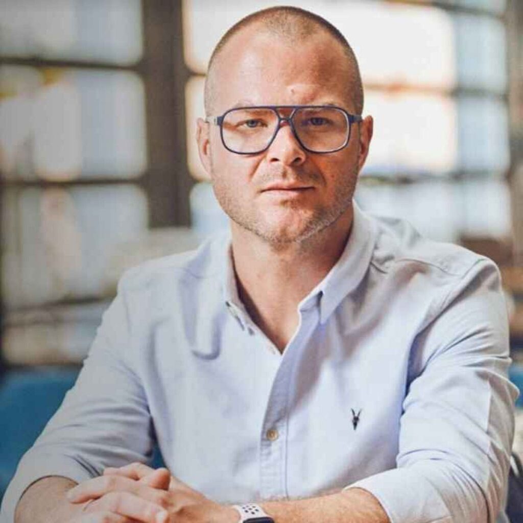 2 Justin Welsh Solopreneur and Business Consultant